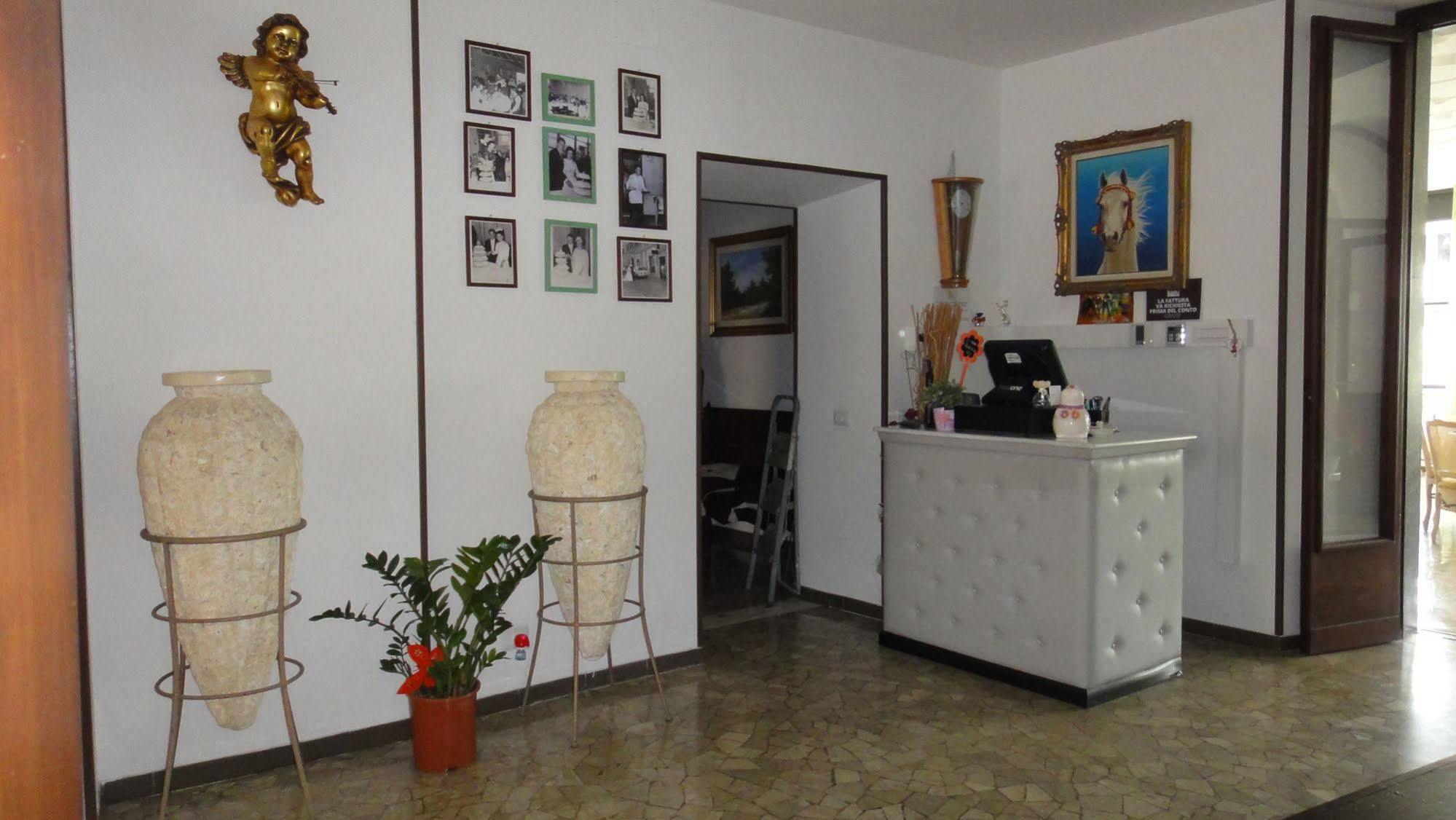 Antica Locanda Cavallino Bianco Cerveteri Zewnętrze zdjęcie